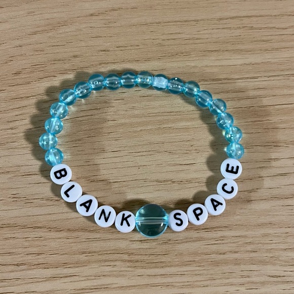 1989 Taylor Swift Friendship Bracelet Pack - Picture 5 of 8